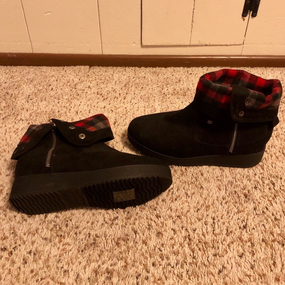 Booties - Picture 5 of 5